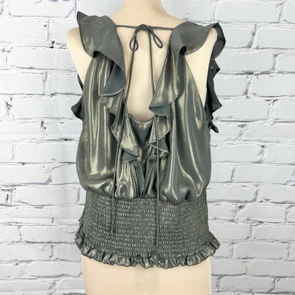 By Anthropologie Sleeveless Metallic Ruffle Smocked Hem V Neck Top Green Large - Picture 2 of 10